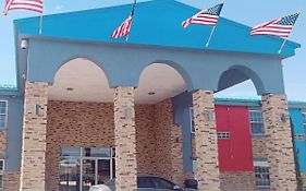 B&j Hotel And Apartments  3*