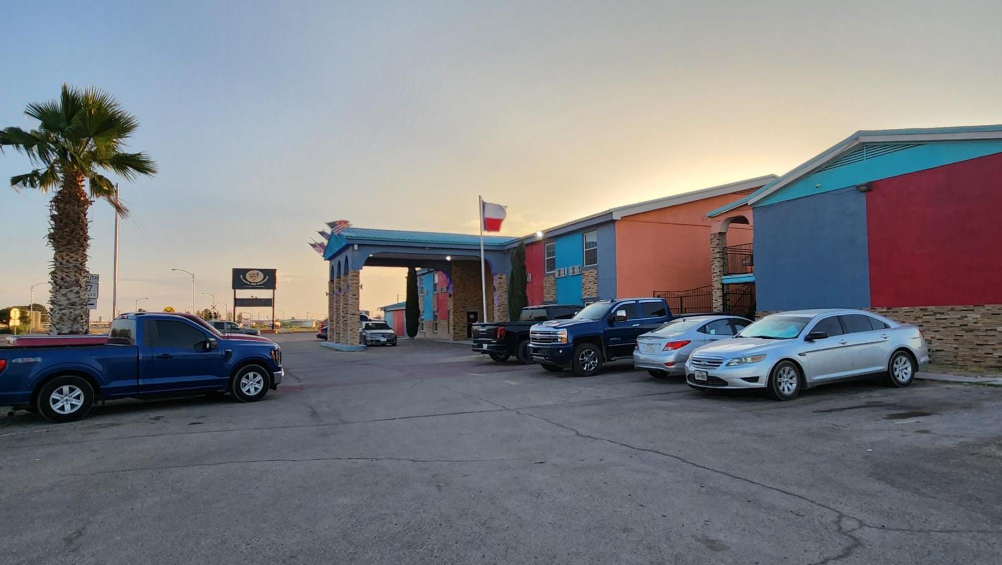 B&J Hotel And Apartments Pecos Exterior foto