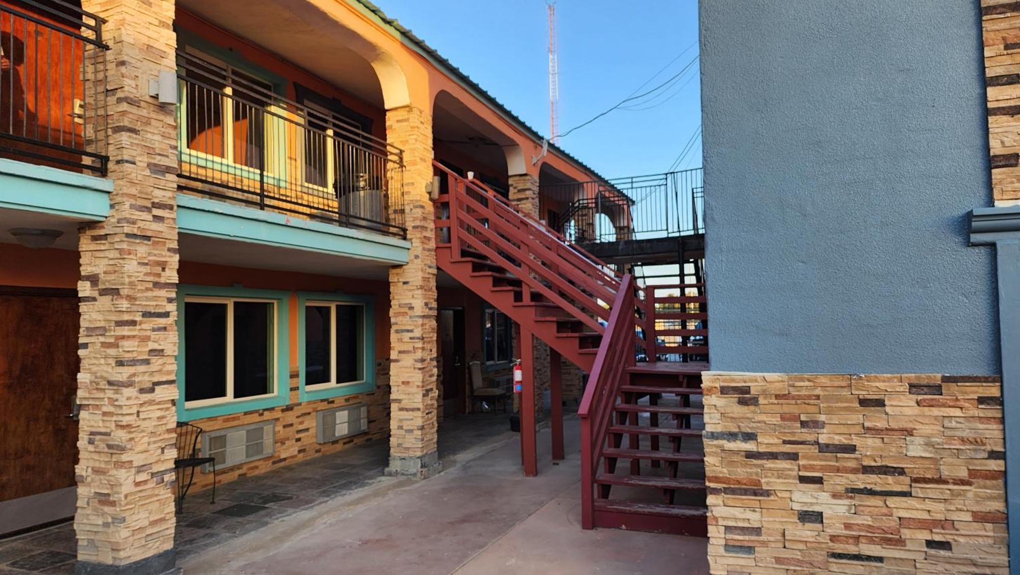 B&J Hotel And Apartments Pecos Exterior foto